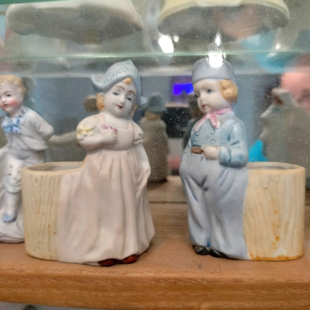 Mate toothpick holders